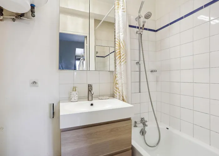 شقة Eiffel Tower & Faubourg - 1br - Cityapartmentstay باريس