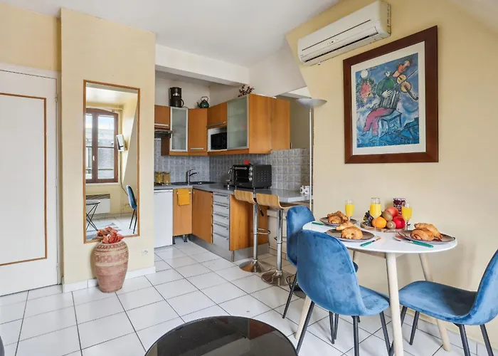 Eiffel Tower & Faubourg - 1br - Cityapartmentstay شقة *